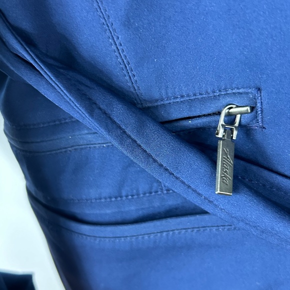 Alaska Airlines By Luly Yang Womens Size 6 Long Navy Blue Trench Coat Insulated - Picture 4 of 16